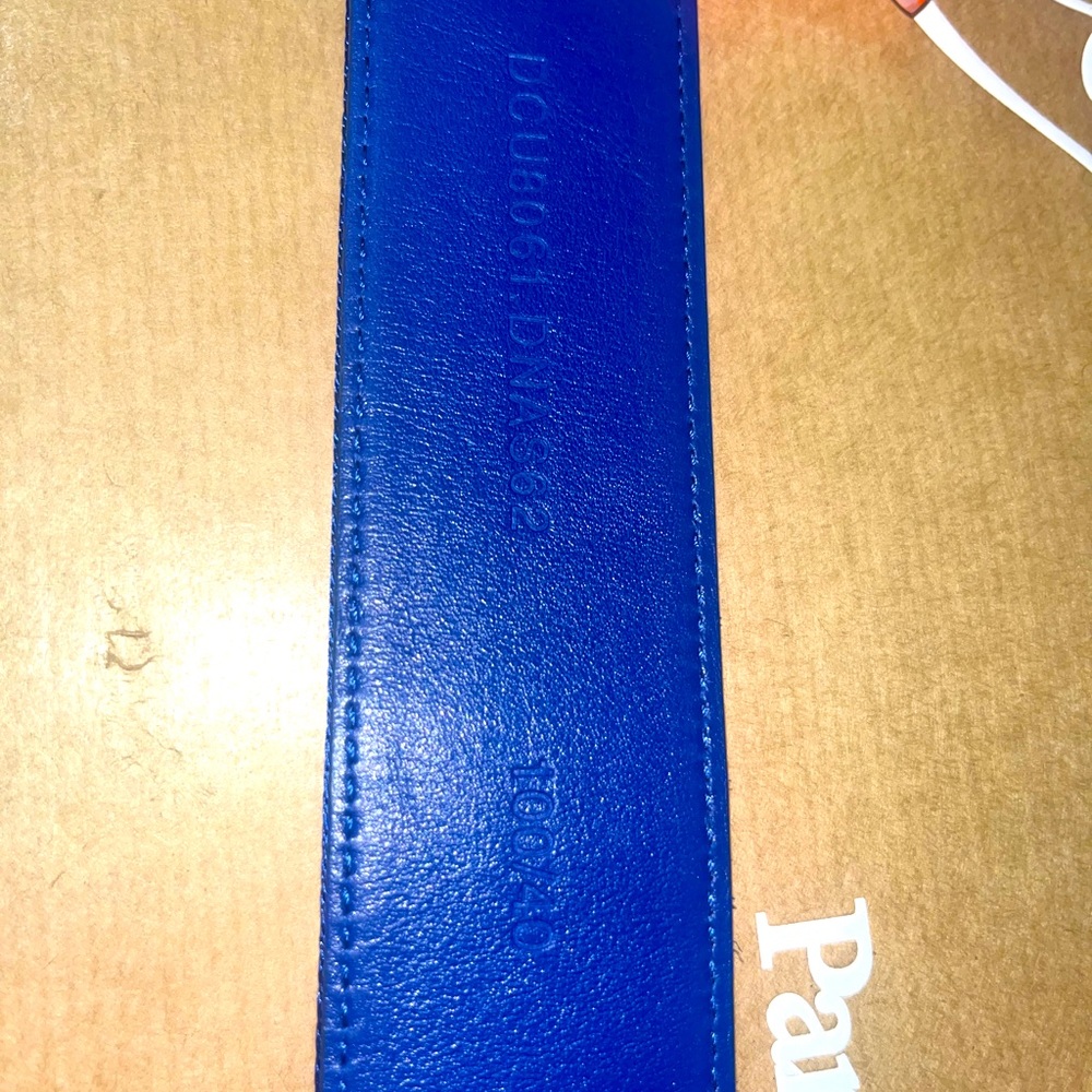 Versace belt size 100 worn once no flaws SERIOUS INQUIRIES ONLY